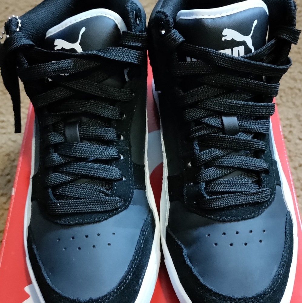 Puma sneakers
